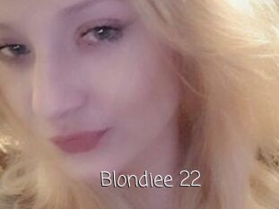 Blondiee_22