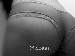 MiaBlunt