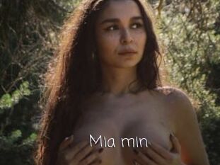 Mia_min