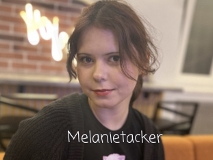 Melanietacker