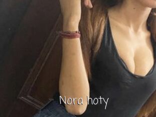 Nora_hoty